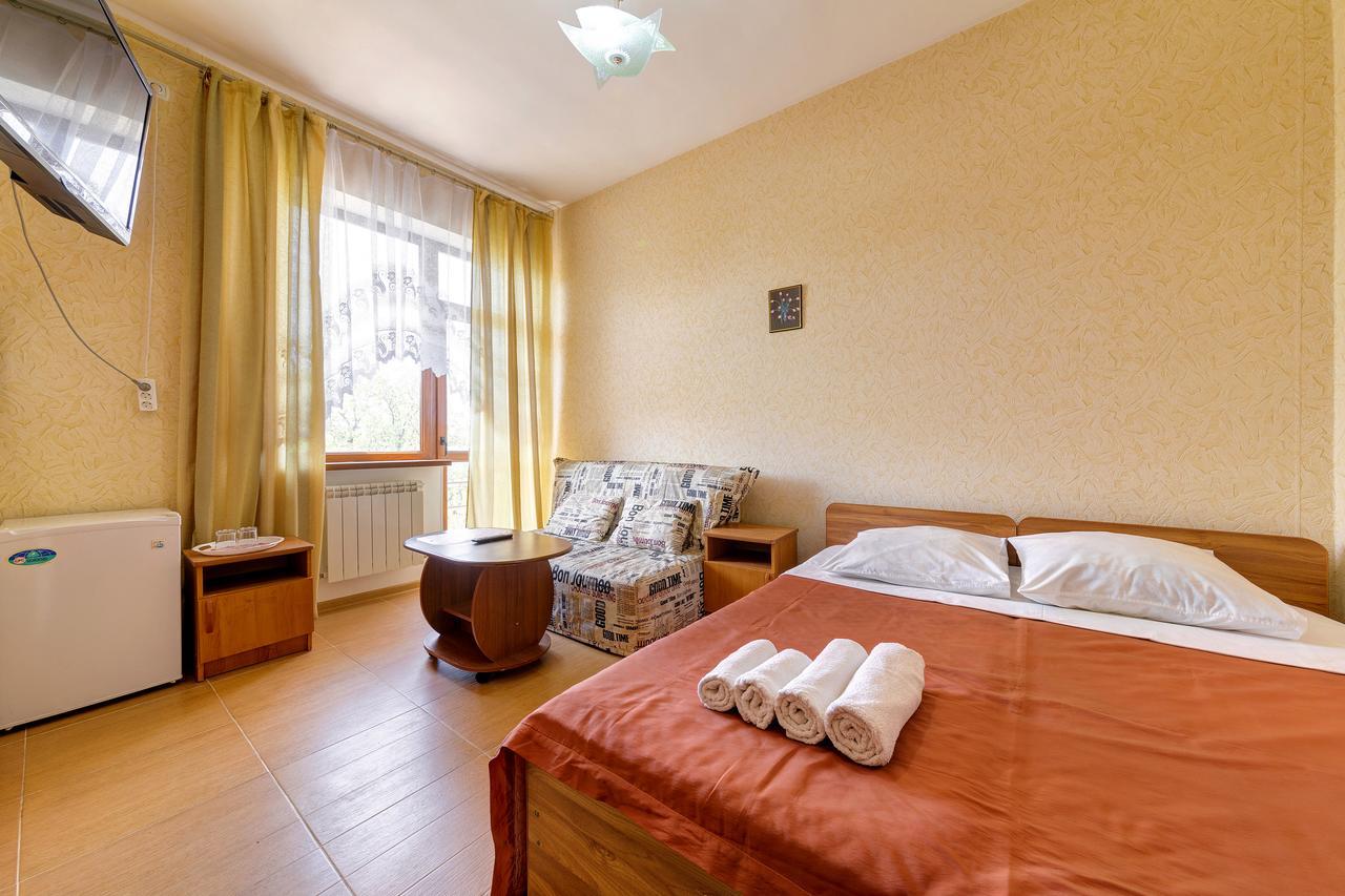 Hotel Kuzbass Gelendžik Exteriér fotografie